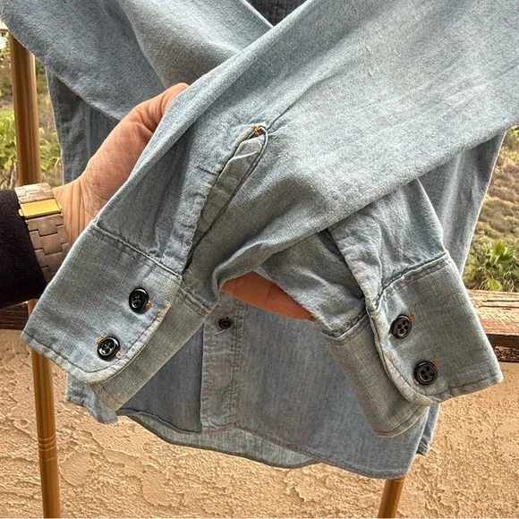 Vintage 1960's- Levi's Classic Blue Button Down Shirt